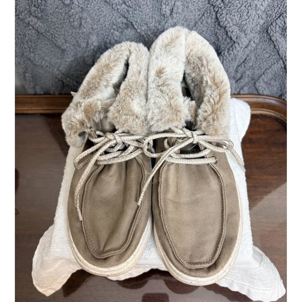 BOBS by Skechers Women's Size 7 Faux Fur Ankle Boots Tan Memory Foam Comfort
